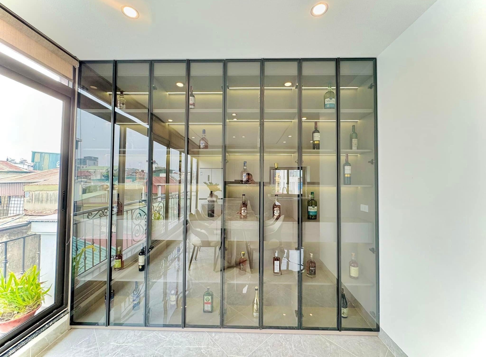 HÀNG HIẾM!!! BÁN GẤP NHÀ NGUYỄN CHÍ THANH 38M2 - 5 TẦNG - 4.5M MẶT TIỀN - 13.4 TỶ - VỊ TRÍ CỰC ĐẸP! - ô tô đỗ - kinh doanh